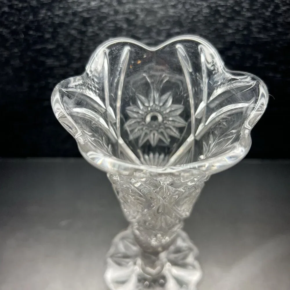 Elegant Vase/Champagne Glass-Embossed StarBurst/Flower/Diamond/Fanfold Design 8
